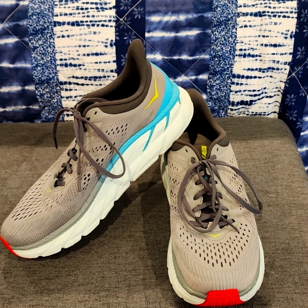 Hoka Clifton 7